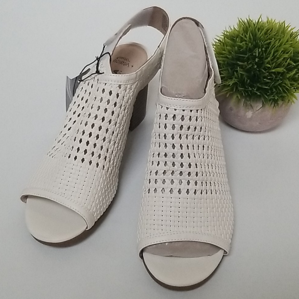 Wowen White Heels
